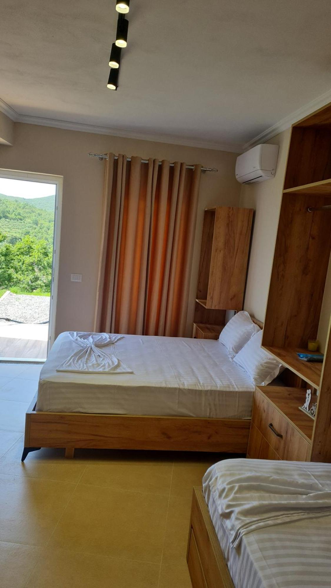 Sol Apartments Gjiri Lalzit Durres Bagian luar foto