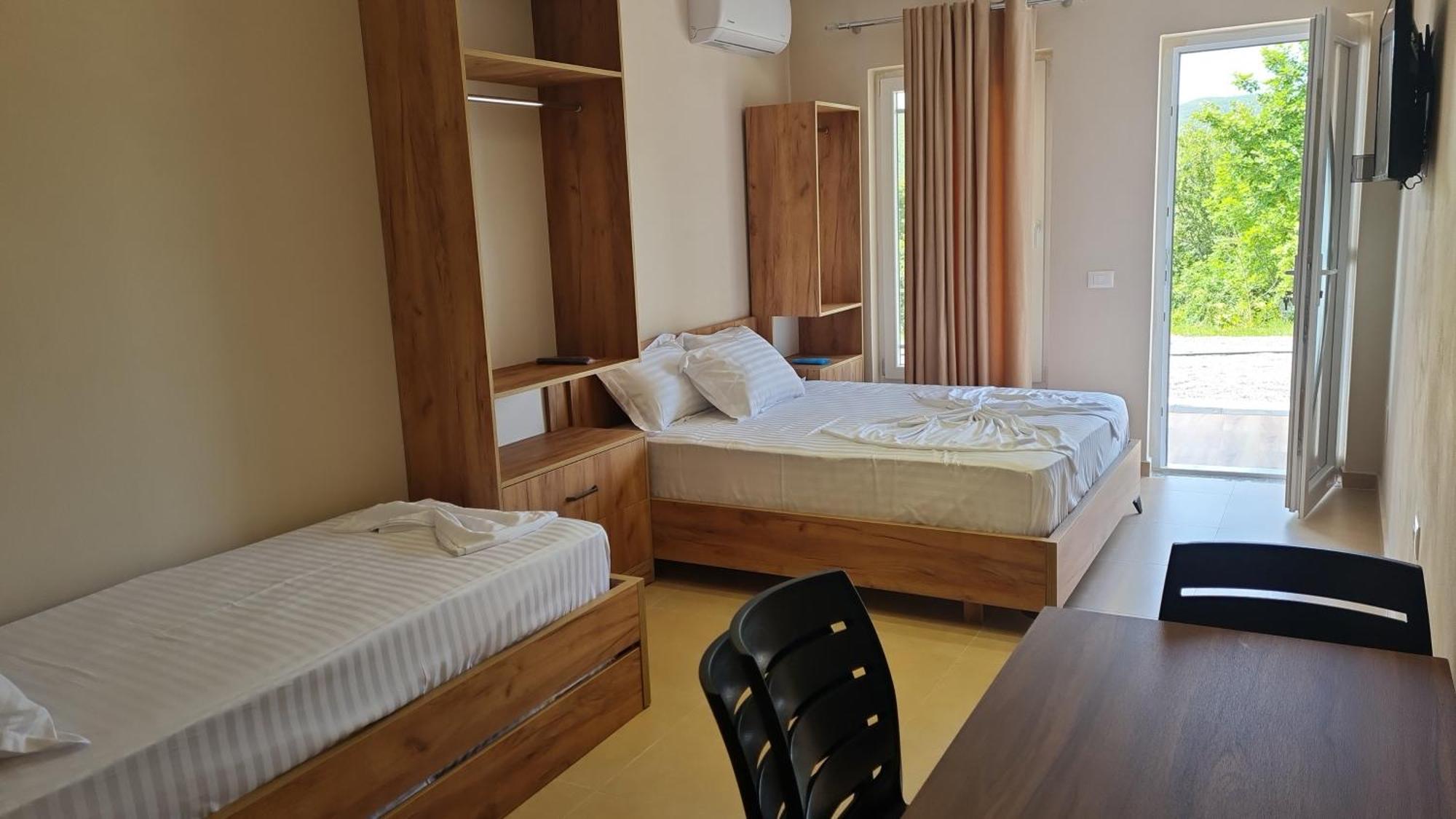 Sol Apartments Gjiri Lalzit Durres Bagian luar foto