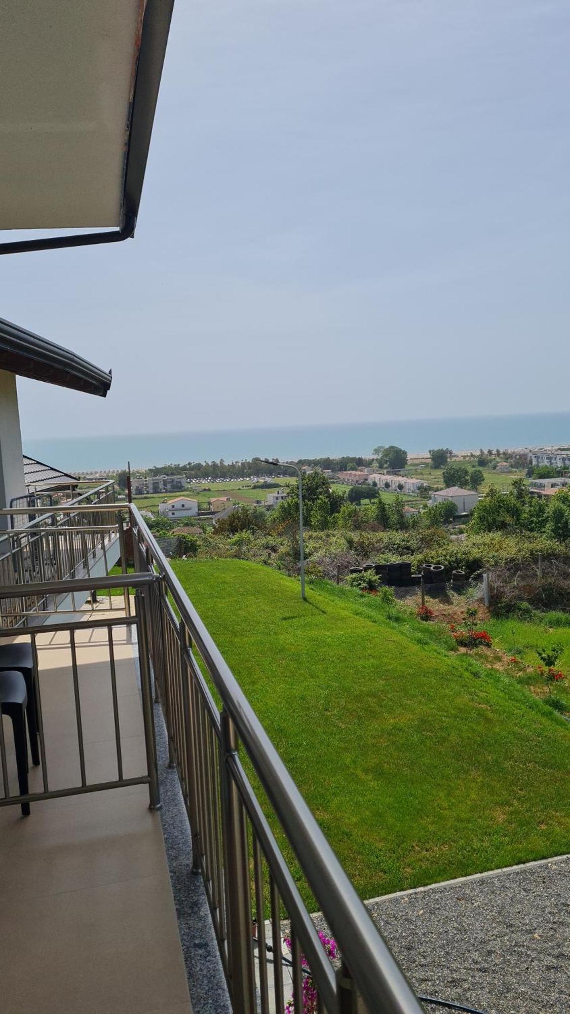 Sol Apartments Gjiri Lalzit Durres Bagian luar foto