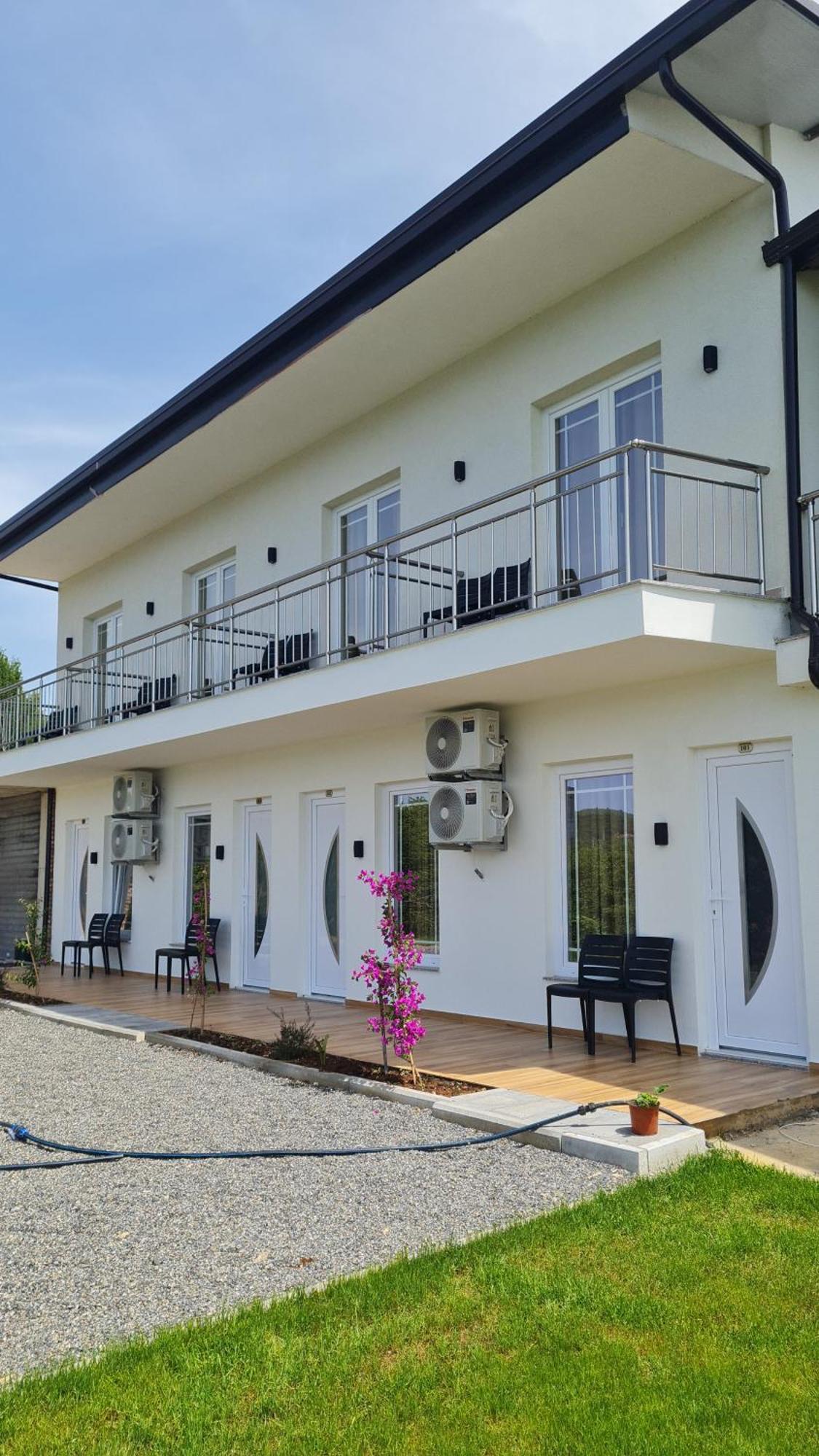 Sol Apartments Gjiri Lalzit Durres Bagian luar foto