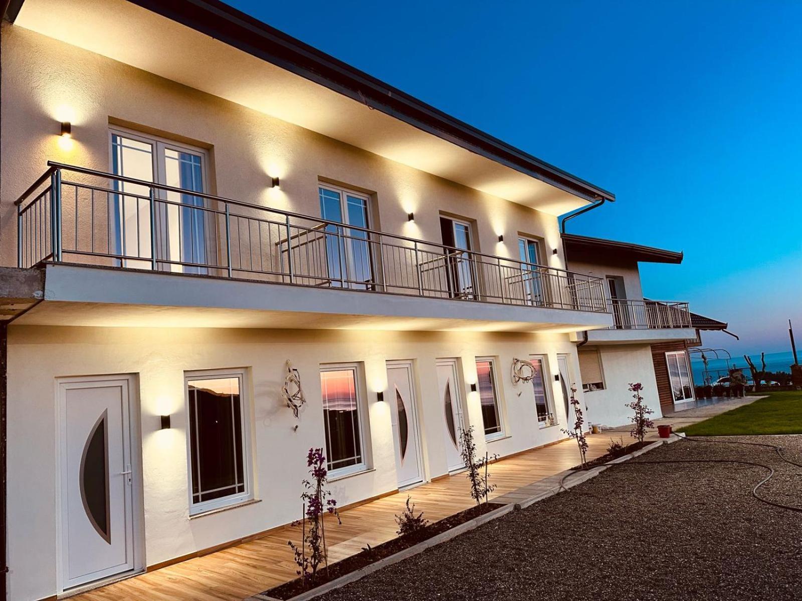 Sol Apartments Gjiri Lalzit Durres Bagian luar foto