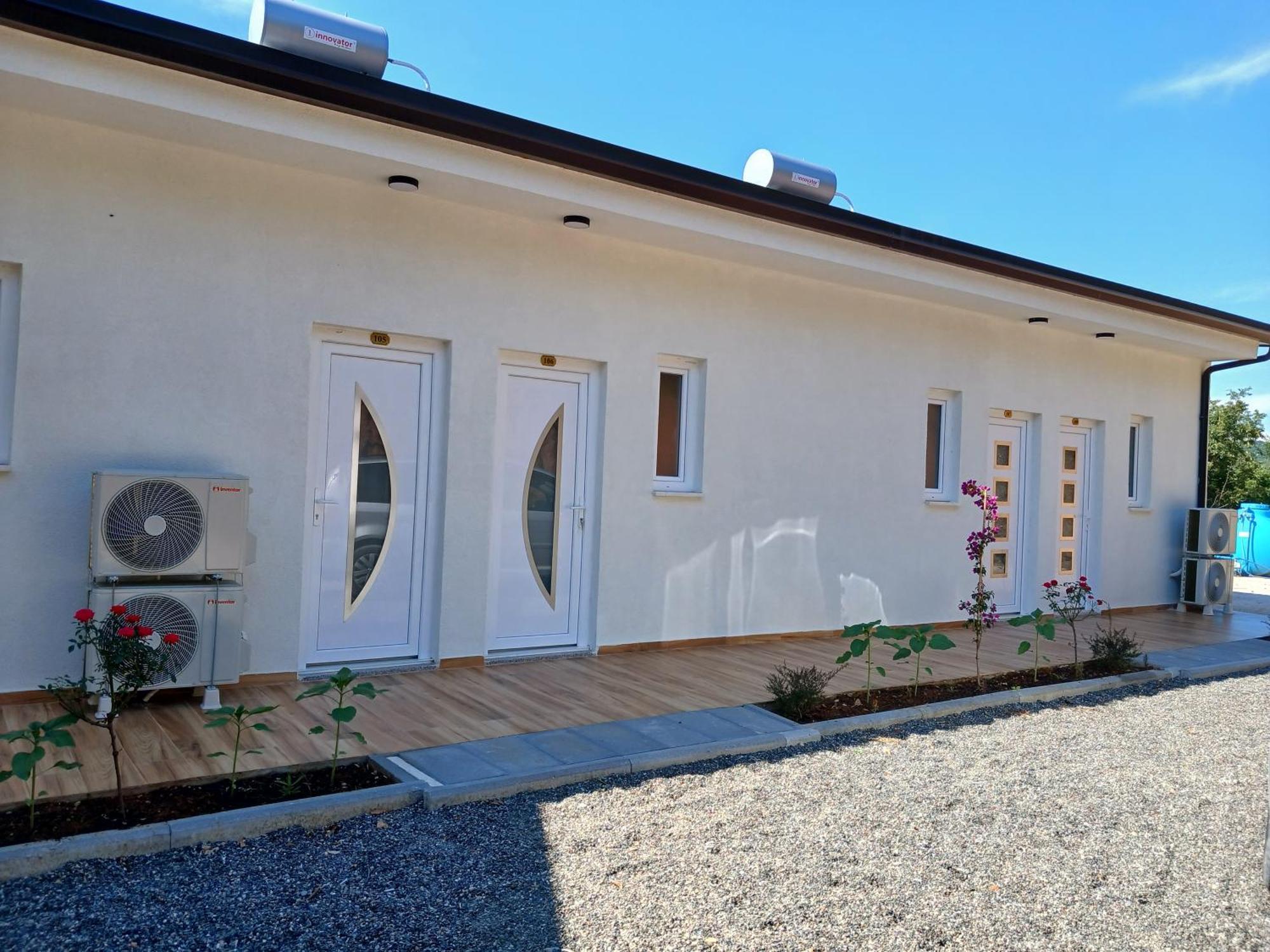 Sol Apartments Gjiri Lalzit Durres Bagian luar foto