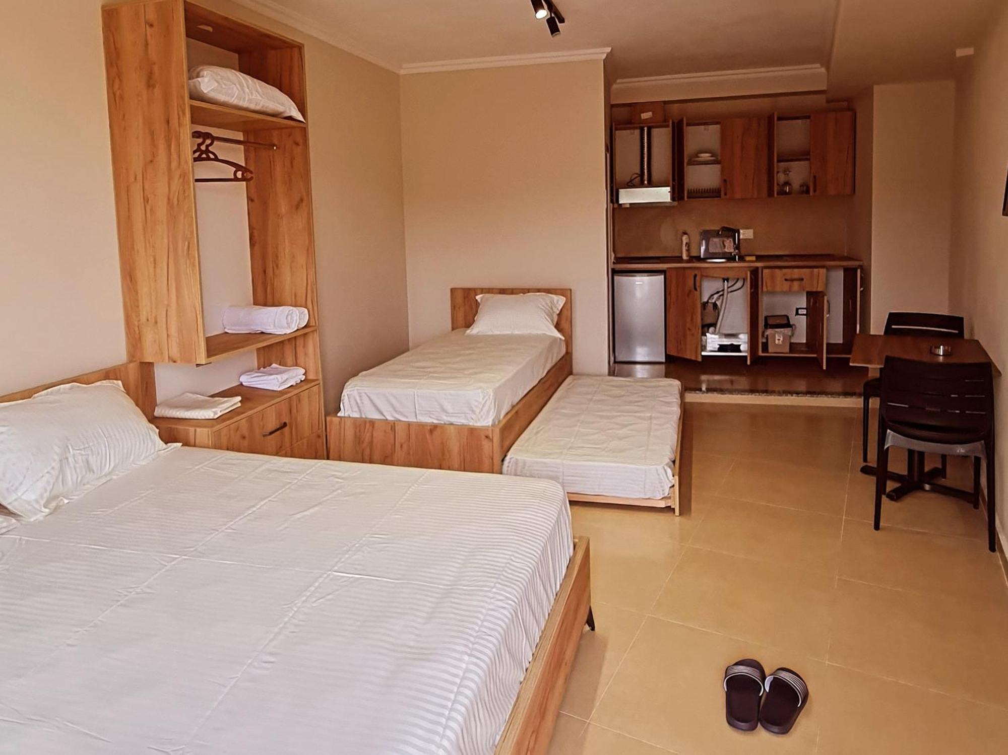 Sol Apartments Gjiri Lalzit Durres Bagian luar foto