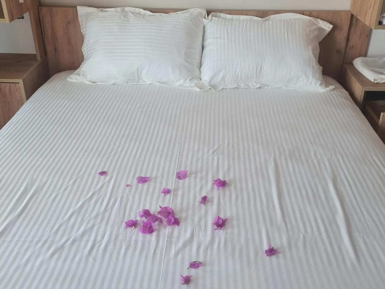 Sol Apartments Gjiri Lalzit Durres Bagian luar foto